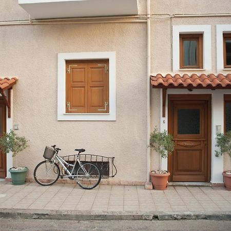 Athina Apartment Delfos Exterior foto