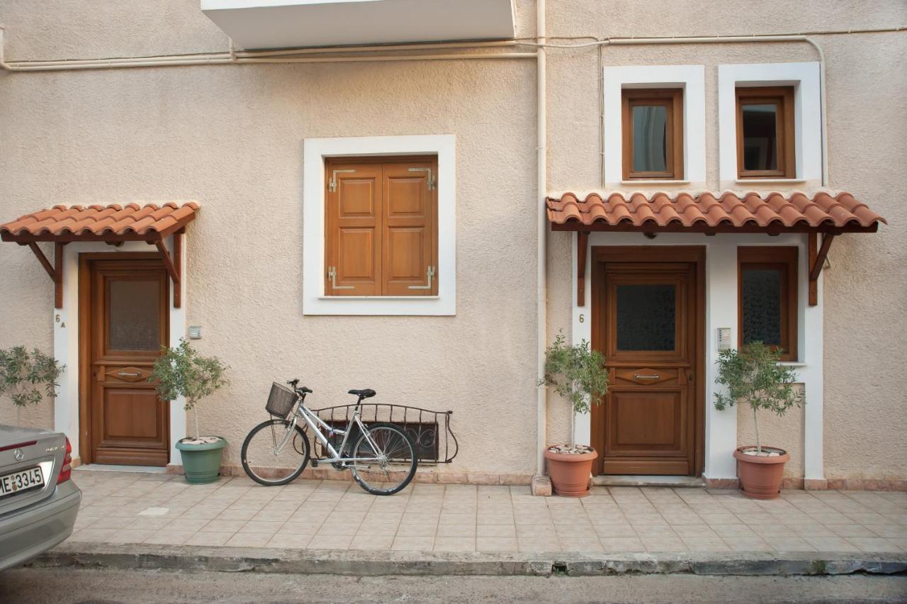 Athina Apartment Delfos Exterior foto